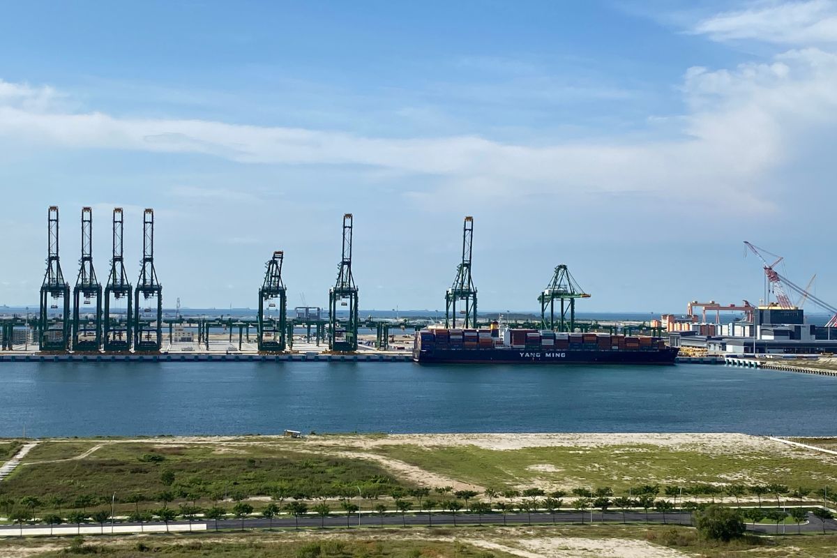 Leveraging Strategic Location for Faster, More Efficient Logistics Operations